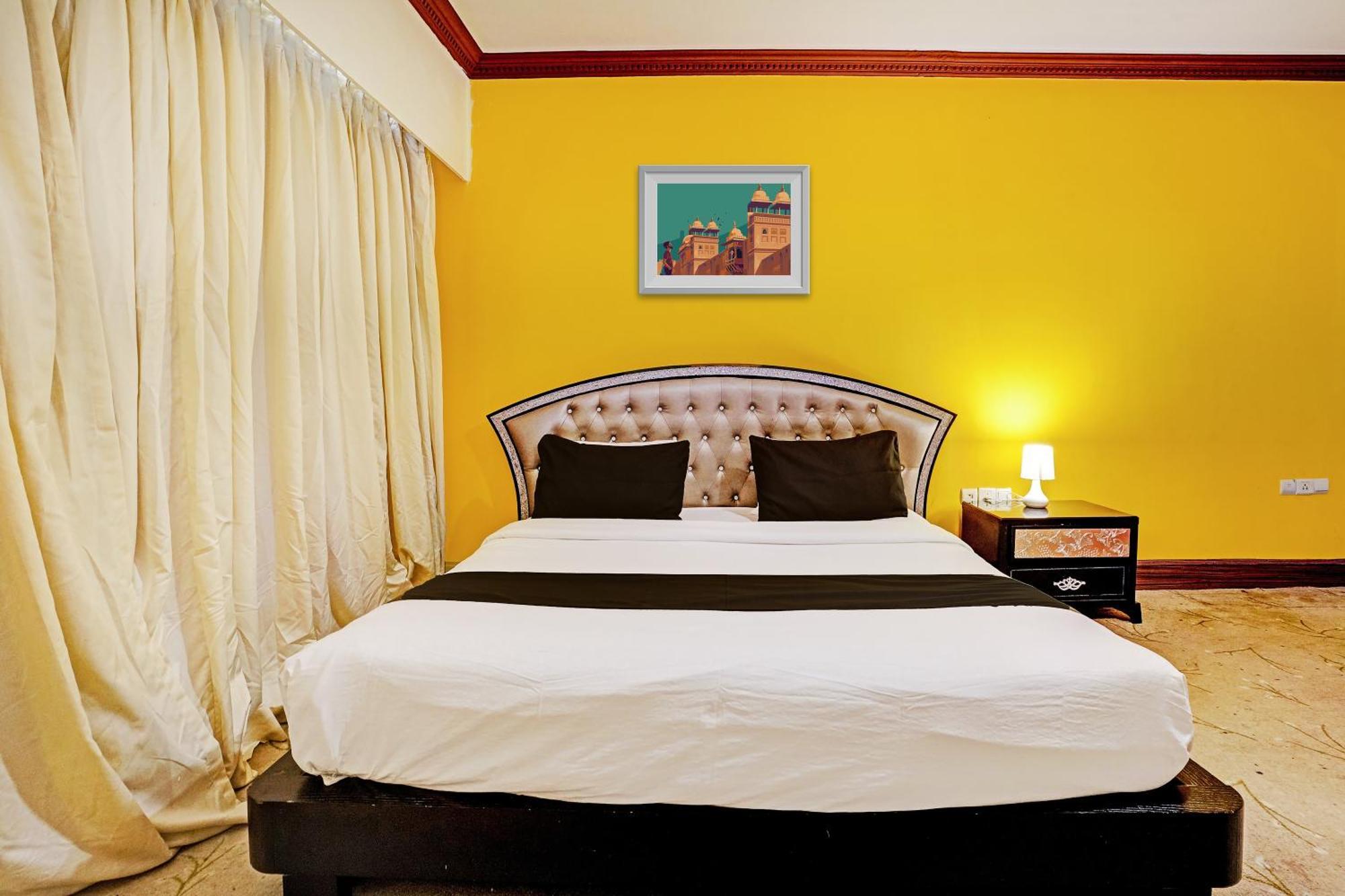 Hotel Townhouse Royal Palms - Lily Bombaj