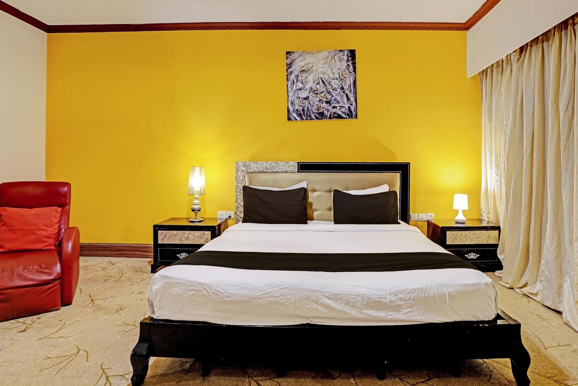 Townhouse Royal Palms - Lily 4* Bombaj